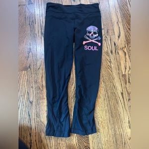 Lululemon x Soul Cycle cropped leggings. Size 4. In great condition